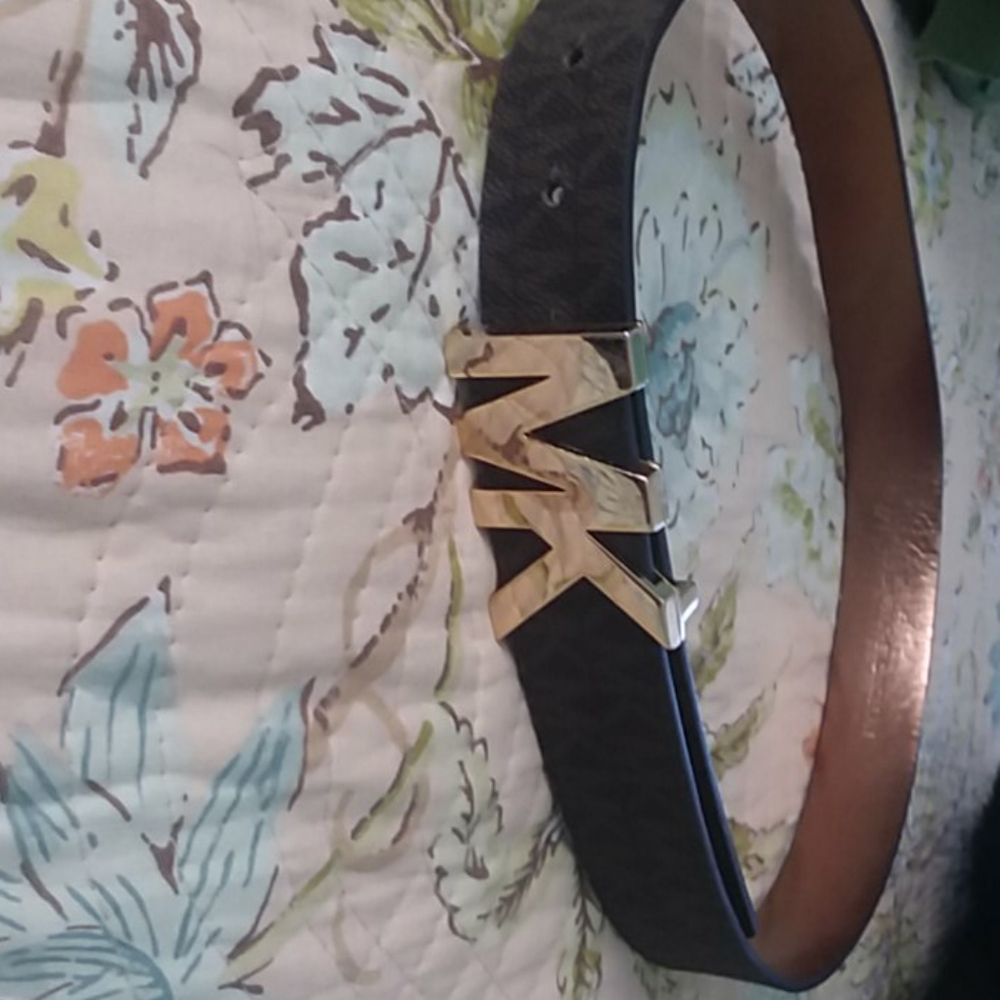 Michael kors belt size small